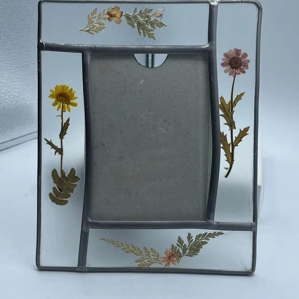 Vintage Worldmarket dried flower leaded rectangular picture frame